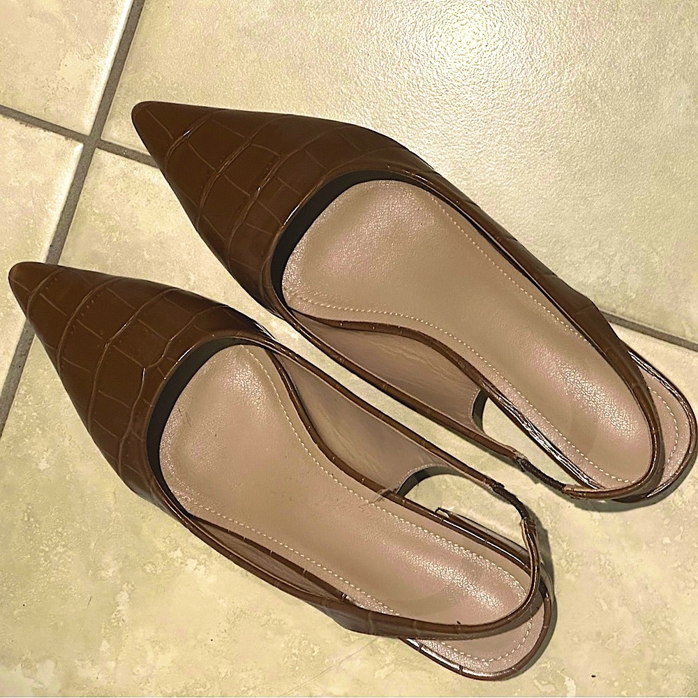 SHEIN Brown Croc-Pattern Slingback Flats